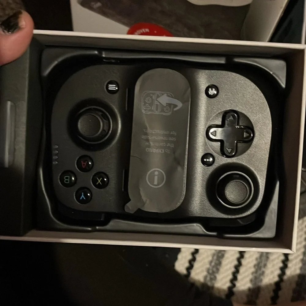 Razer Kishi Universal Gaming Controller for iPhone - Black